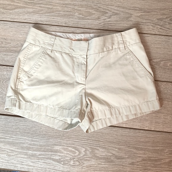 J. Crew Khaki Weathered Broken-In Classic Twill 3” Inseam Size 2 Chino Shorts. - Picture 2 of 7